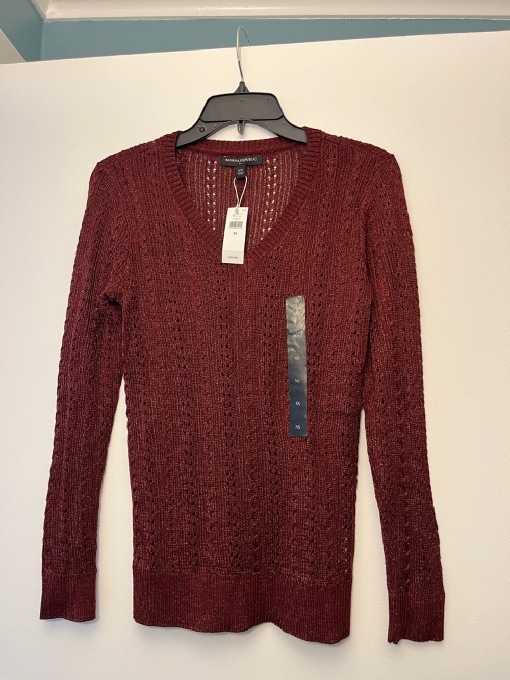 Banana Republic Women's V-Neck Sweater - Deep Wine